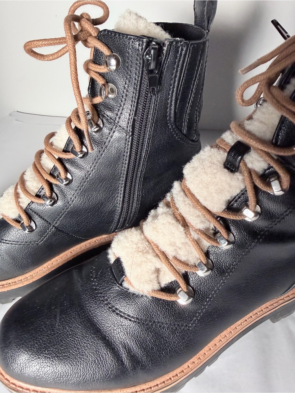Nine West Ivani Black Chunky Sole Lace Up Boots Faux Leather & Sherpa - Picture 8 of 11